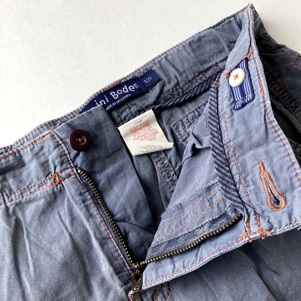 Mini Boden Lightweight Solid Cargo Shorts - Gray - 10Y - Picture 5 of 7